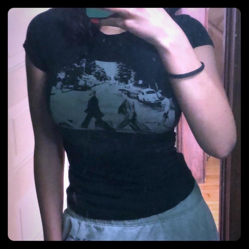 🎶 the Beatles black t-shirt🎶